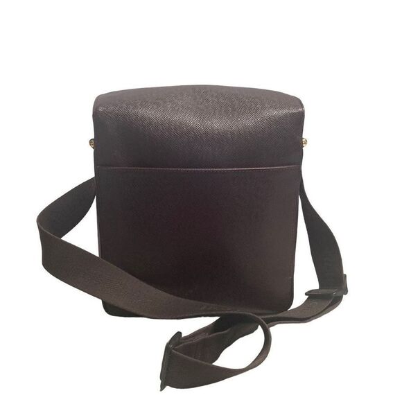 AUTHENTIC LOUIS VUITTON Crossbody Taiga Yaranga Satchel Purple Approx 9X4X10.5 - Picture 2 of 12